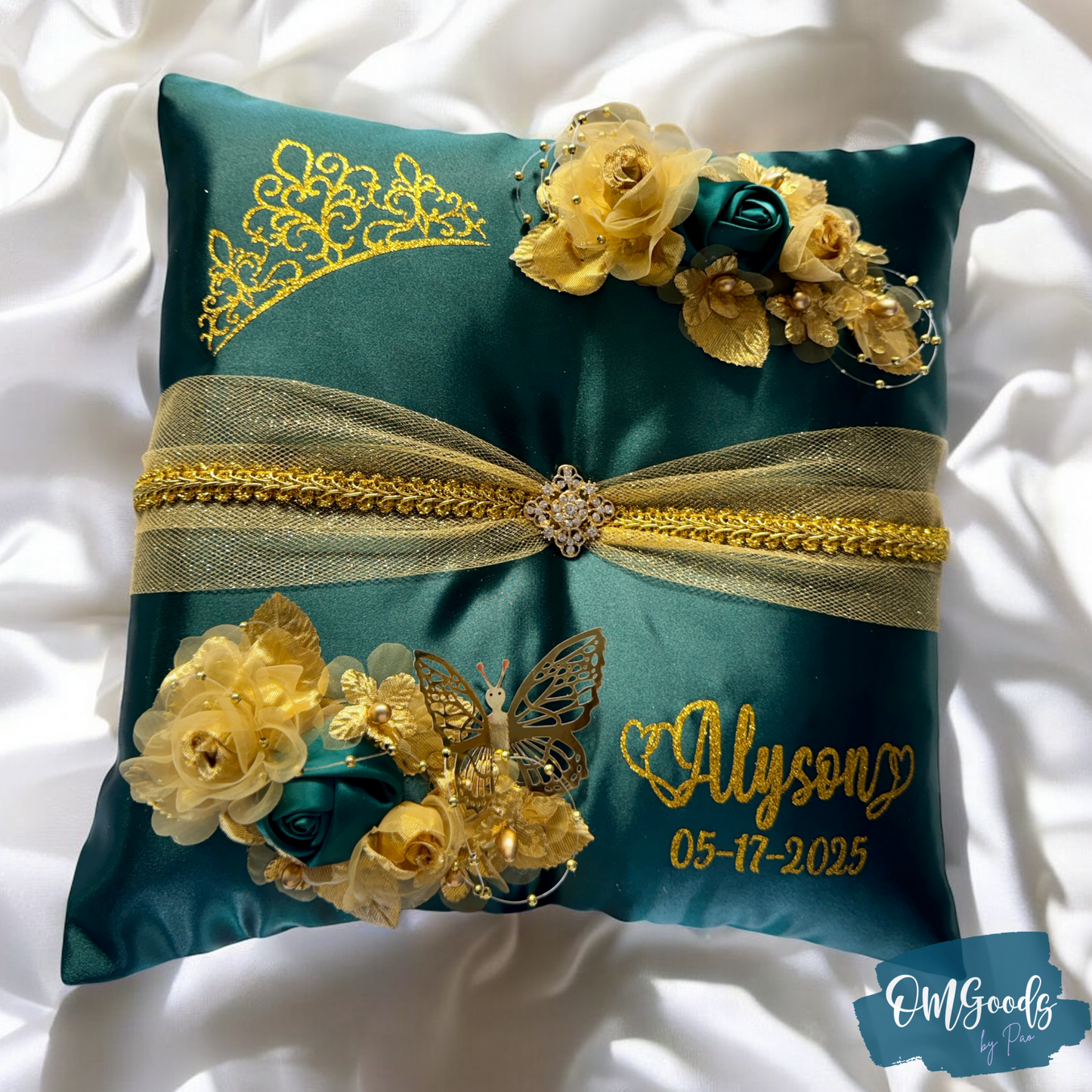 Hunter Green Quinceañera Pillow Set | Sweet 16 Full Set, Shoe Pillow, Tiara Pillow & Corsage