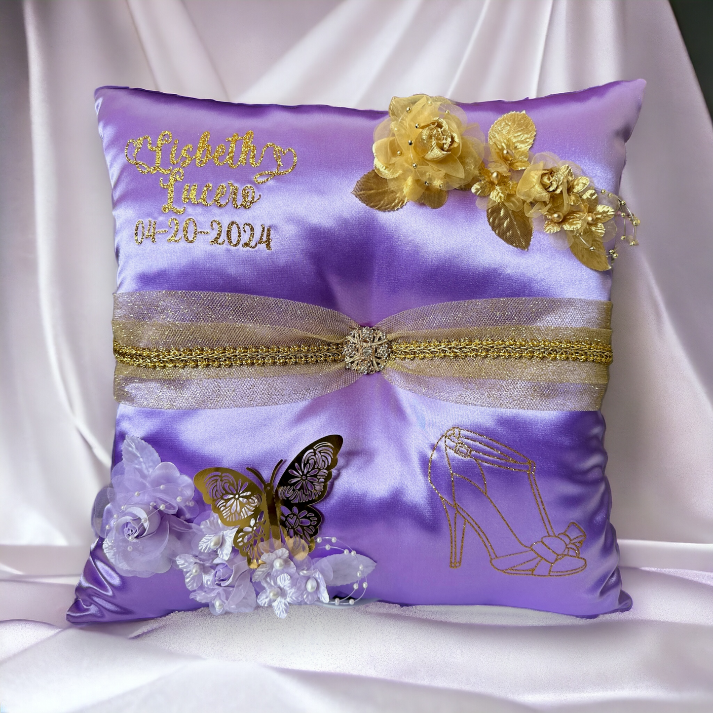 Light Purple, Lavender | Quinceañera Pillow Set | Sweet 16 Full Set, Shoe Pillow, Tiara Pillow & Corsage